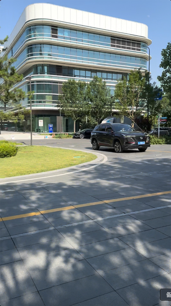 10分鐘一班免費擺渡，文鋒停車讓旅程輕松啟程